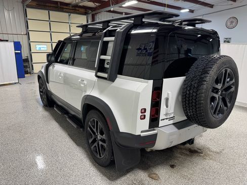 Used 2020 Land Rover Defender 110 HSE image 6