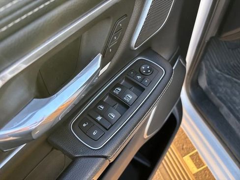 Used 2023 RAM 1500 Laramie image 11