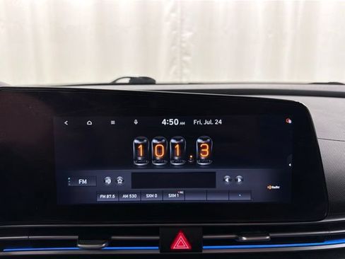 Used 2022 Hyundai Elantra Limited w/ Cargo Package FWD image 18
