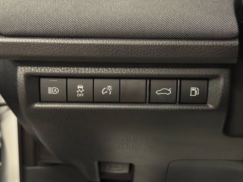 Used 2025 Toyota Camry LE w/ Convenience Package AWD/4WD image 18