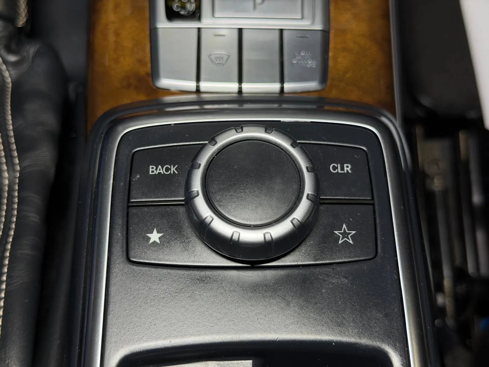 Used 2015 Mercedes-Benz G 63 AMG 4MATIC image 38