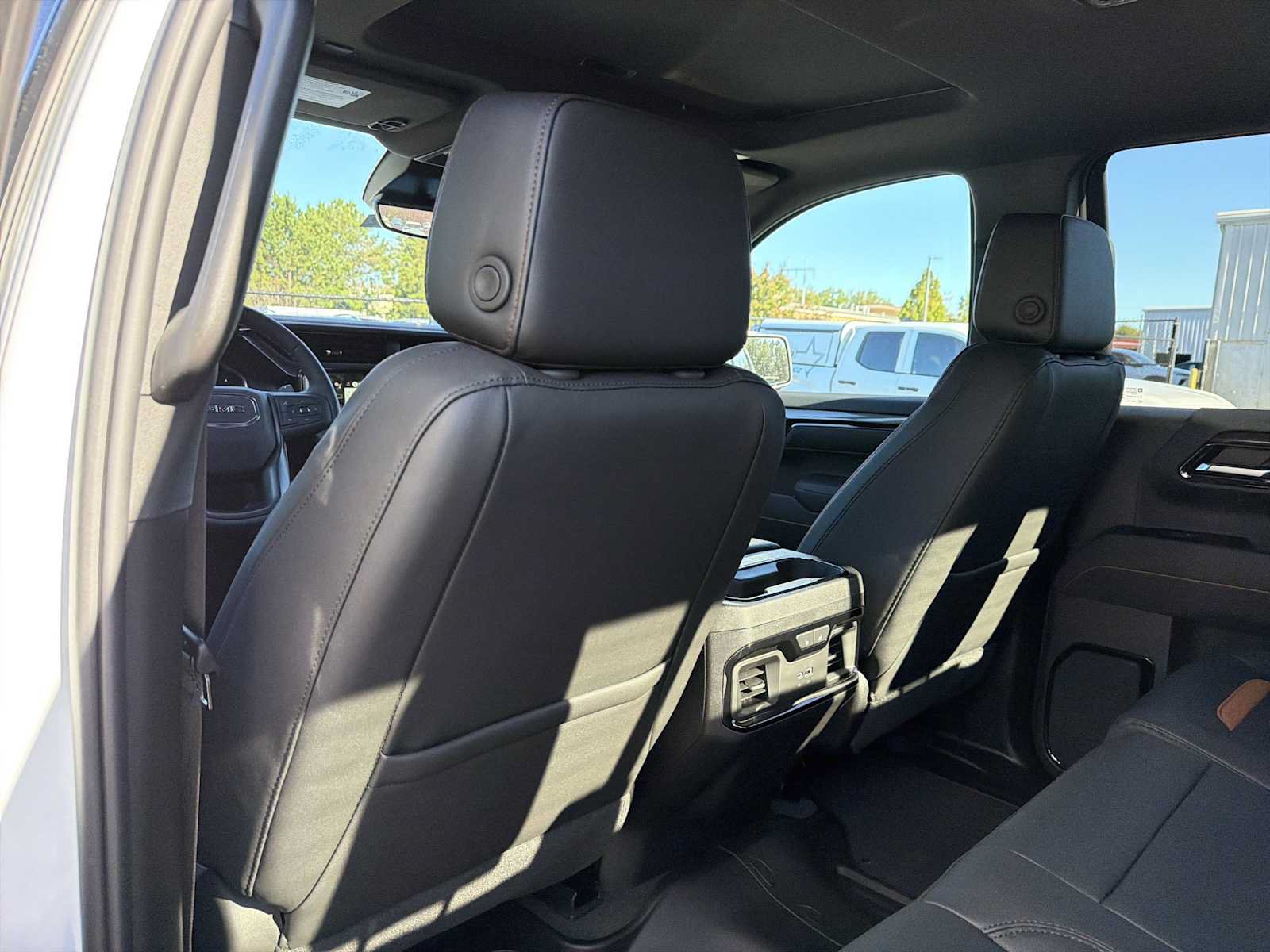 New 2026 GMC Sierra 1500 AT4 w/ AT4 Premium Package AWD/4WD image 23