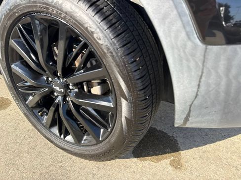Used 2022 Kia Telluride SX FWD image 11