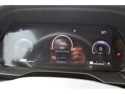 Used 2022 Jeep Grand Cherokee L Limited w/ Luxury Tech Group II image 18