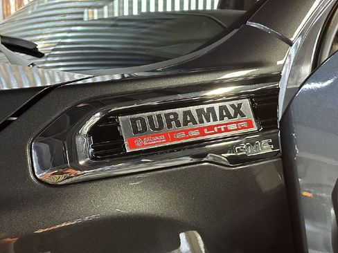 Used 2021 GMC Sierra 3500 Denali w/ Denali Ultimate Package image 28