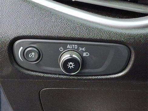 Used 2022 Chevrolet Malibu LT image 28