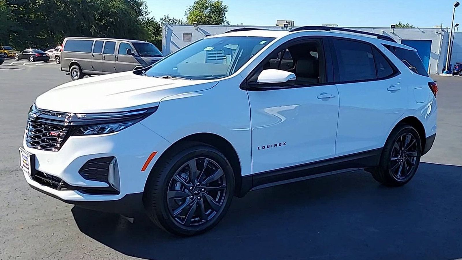 Used 2024 Chevrolet Equinox RS FWD image 4