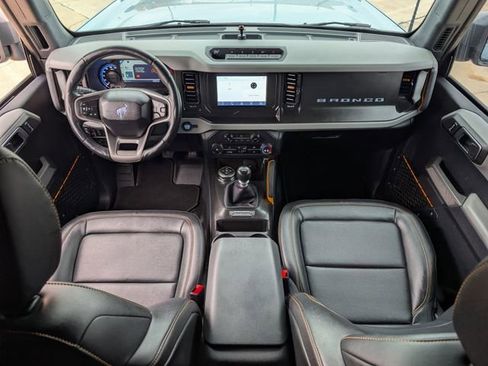 Used 2023 Ford Bronco Badlands image 12