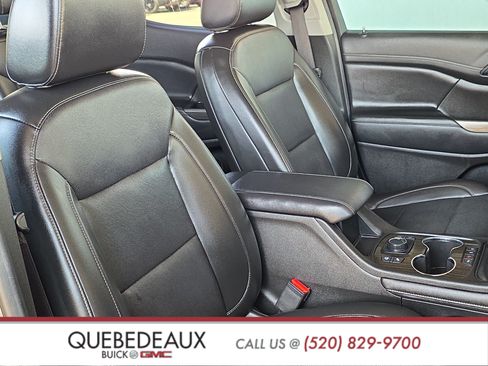 Used 2021 GMC Acadia SLT w/ Elevation Edition FWD image 31