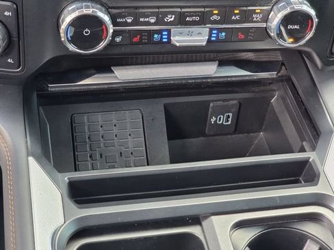 Used 2023 Ford F250 Platinum AWD/4WD image 25