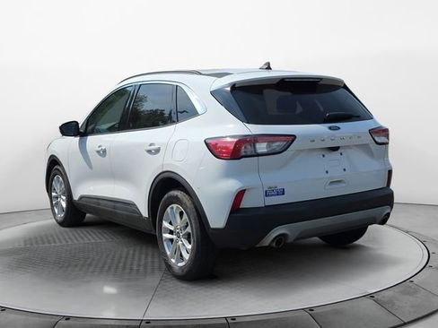 Used 2021 Ford Escape SE FWD image 3