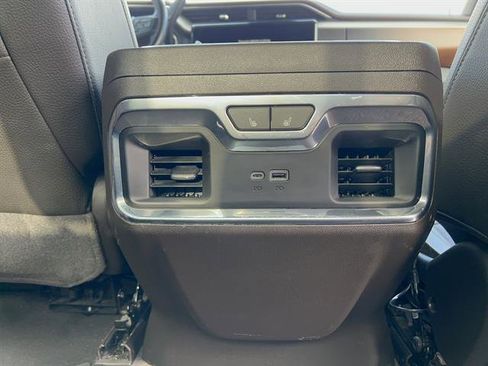 Used 2024 GMC Sierra 3500 Denali image 20