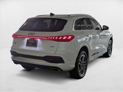 New 2025 Audi Q5 Premium Plus image 2