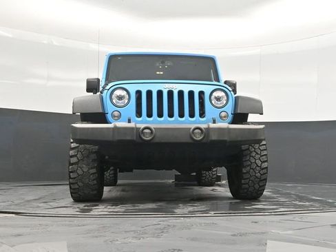 Used 2017 Jeep Wrangler Unlimited Rubicon w/ Connectivity Group image 47