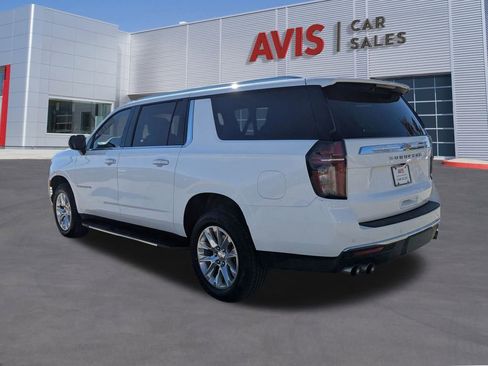 Used 2023 Chevrolet Suburban Premier image 9