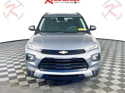 Used 2022 Chevrolet TrailBlazer LT image 2