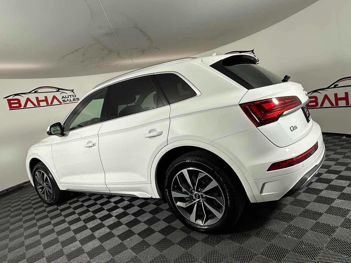 Used 2021 Audi Q5 2.0T Premium w/ Convenience Package AWD/4WD image 7