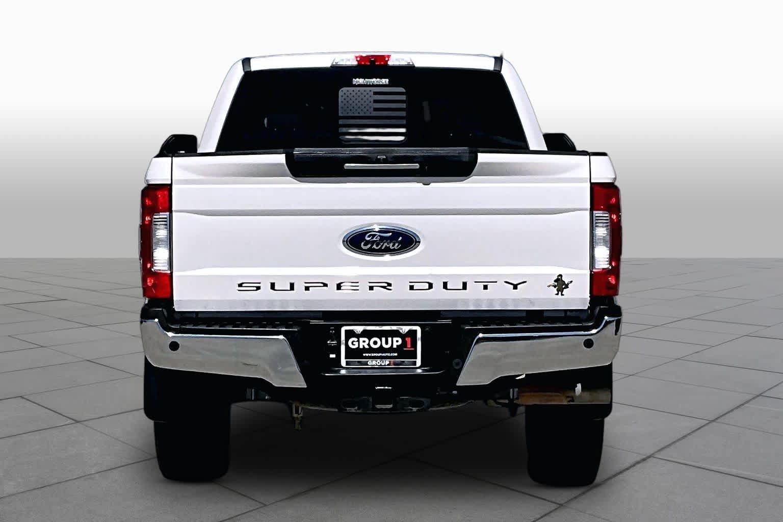 Used 2017 Ford F250 Lariat w/ Lariat Ultimate Package AWD/4WD image 5