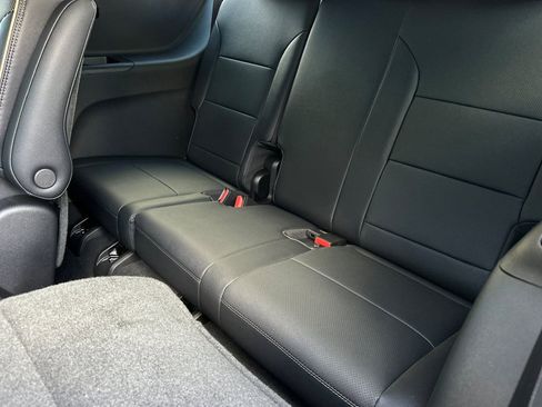 New 2026 Chevrolet Traverse High Country image 15