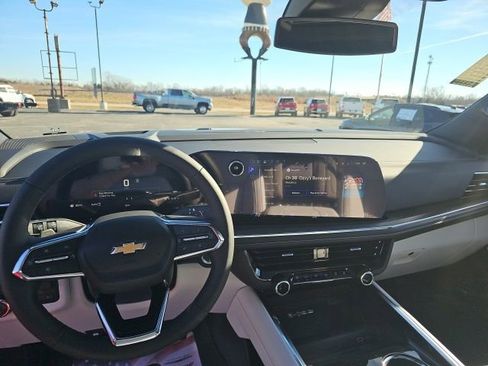 New 2026 Chevrolet Suburban Premier w/ Sun And Tow Package image 19