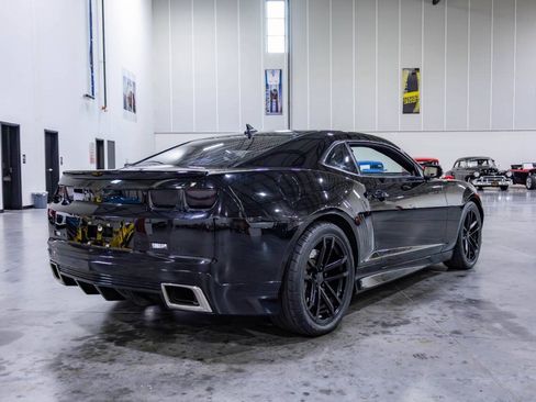 Used 2010 Chevrolet Camaro SS w/ RS Package RWD image 7