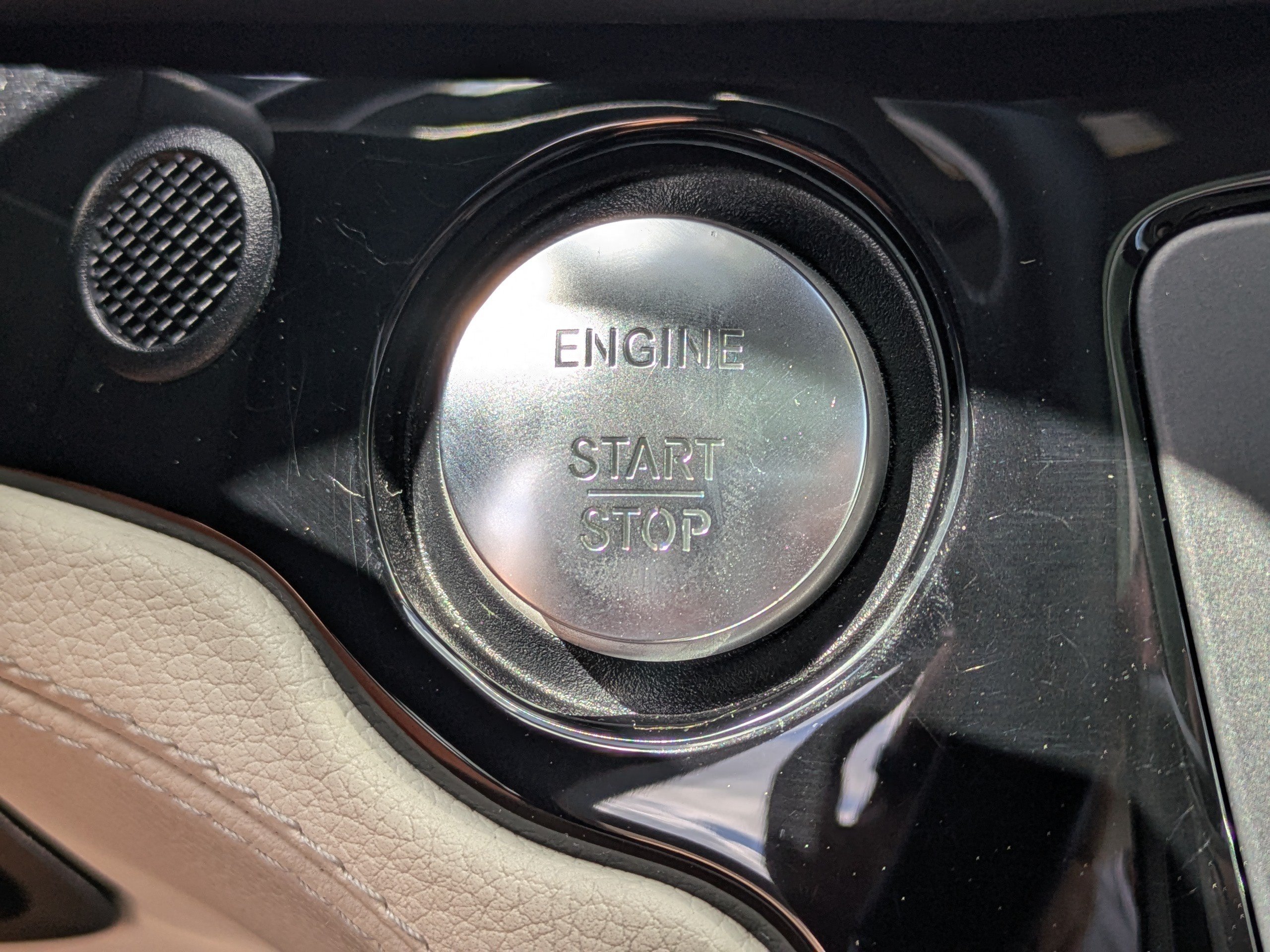 Used 2014 Mercedes-Benz SL 550 image 25