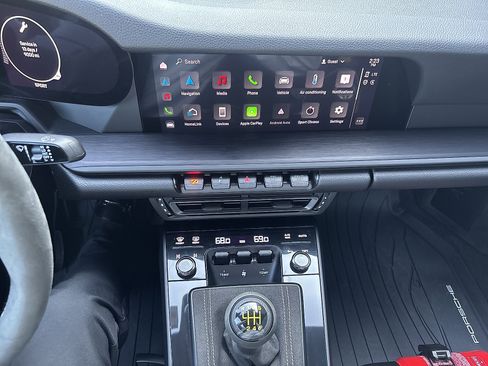 Used 2022 Porsche 911 GT3 image 22