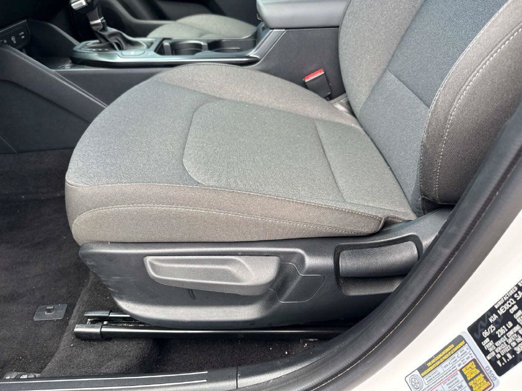 Certified 2025 Kia K4 FWD image 18