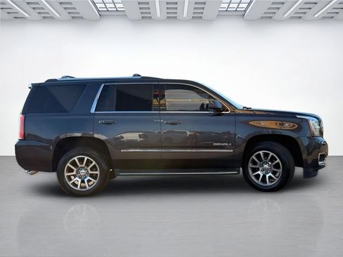 Used 2017 GMC Yukon Denali AWD/4WD image 4