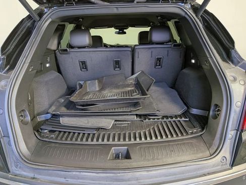 Used 2023 Cadillac XT5 Luxury w/ LPO, Floor Liner Package AWD/4WD image 11