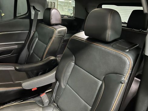 Used 2023 GMC Acadia AT4 w/ Technology Package image 24