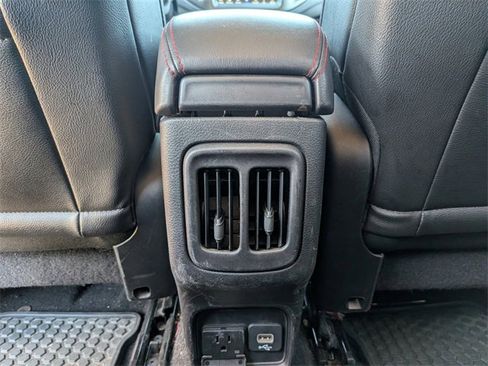 Used 2018 Jeep Compass Trailhawk w/ Leather Interior Group image 25