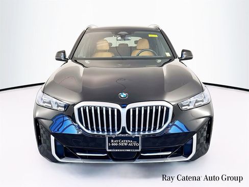 Certified 2024 BMW X5 xDrive40i w/ Premium Package image 2