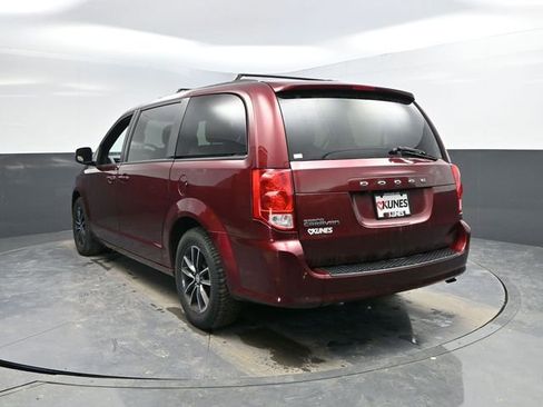 Used 2018 Dodge Grand Caravan SE image 8