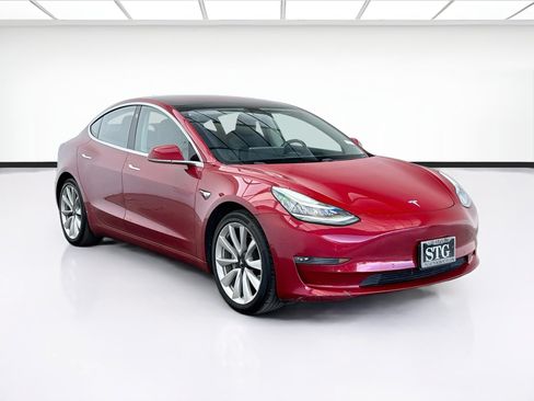 Used 2018 Tesla Model 3 Long Range RWD image 3