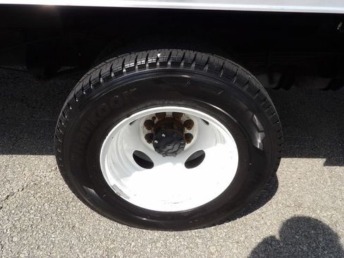 Used 2023 Ford E-450 and Econoline 450 Super Duty w/ Power Windows & Locks Group RWD image 41