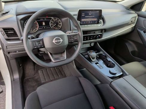 Used 2025 Nissan Rogue S AWD/4WD image 12