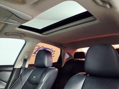 Used 2012 INFINITI M35 w/ Deluxe Touring Pkg image 15