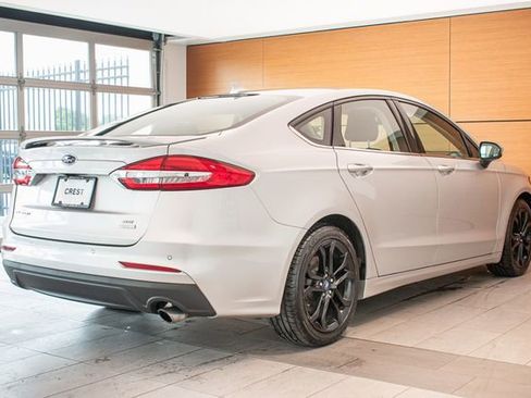 Used 2019 Ford Fusion SE w/ Equipment Group 151A FWD image 6