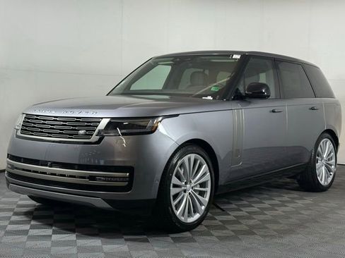 New 2025 Land Rover Range Rover SE image 2
