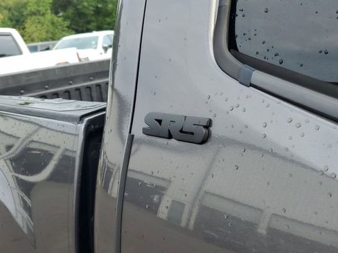 Used 2018 Toyota Tacoma SR5 RWD image 8
