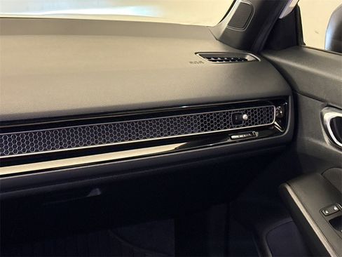 Certified 2025 Honda Civic Sport image 17