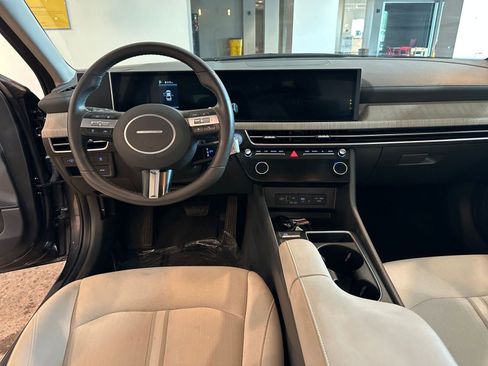 Used 2025 Hyundai Sonata SEL FWD image 34