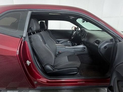 Used 2019 Dodge Challenger R/T w/ Blacktop Package image 5