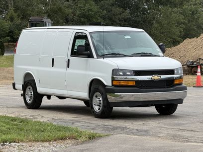 New 2026 Chevrolet Express 2500 Extended w/ Driver Convenience Package