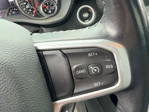 Used 2022 RAM 1500 Big Horn w/ Night Edition AWD/4WD image 14