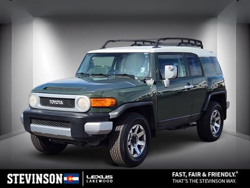 Used 2014 Toyota FJ Cruiser 4WD w/ Upgrade Package image 1