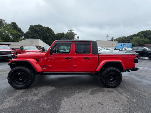 Used 2020 Jeep Gladiator Overland AWD/4WD image 3