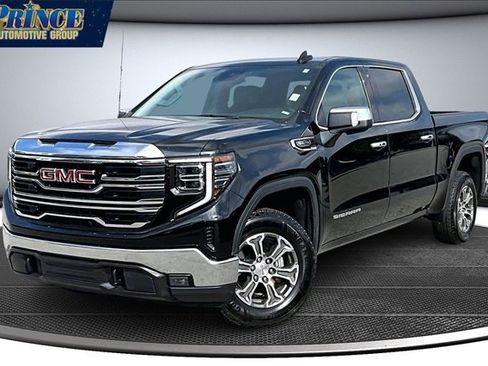 Used 2025 GMC Sierra 1500 SLT image 1