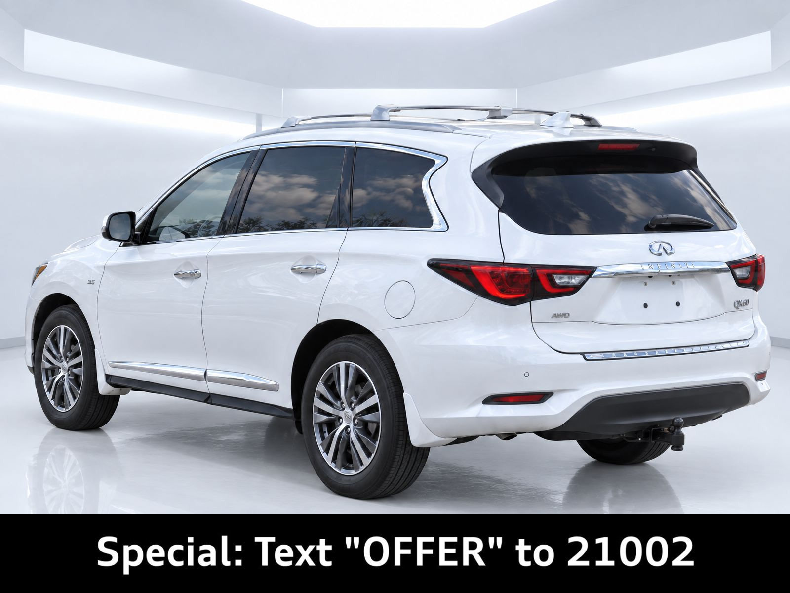Used 2020 INFINITI QX60 Luxe w/ Essential Package AWD/4WD image 3
